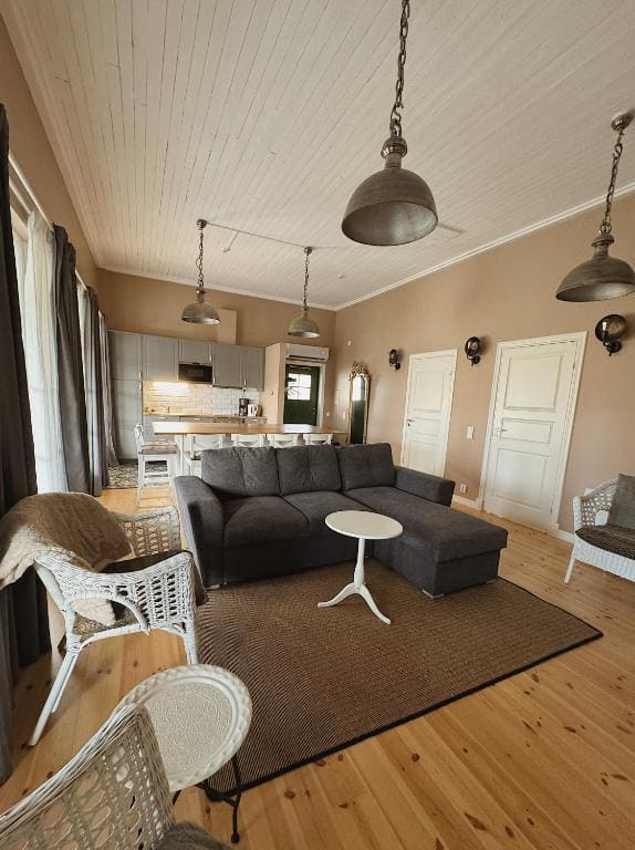 Apartment with Lake View room - Image 1