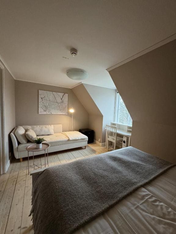 Double Room with Extra Bed room - Image 2