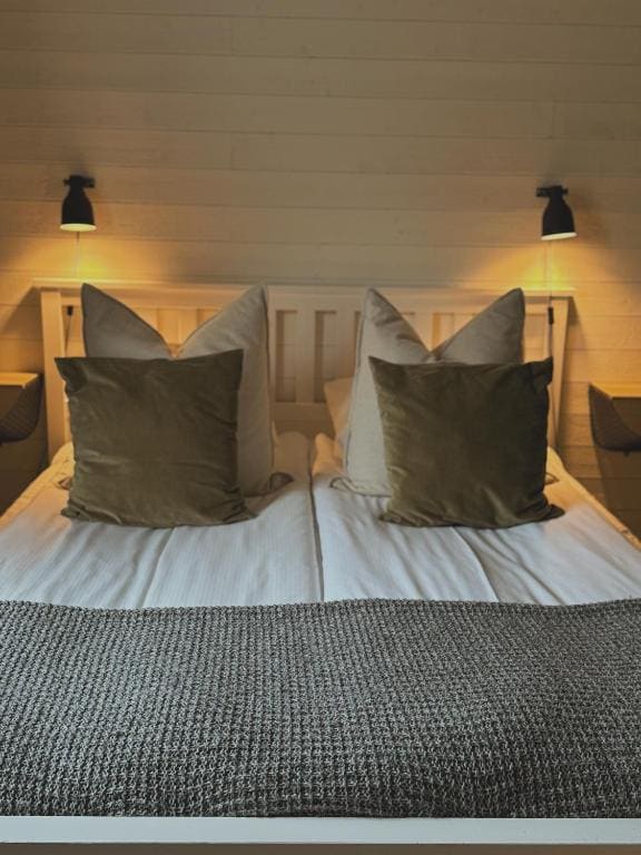Apartment with Lake View room - Image 3