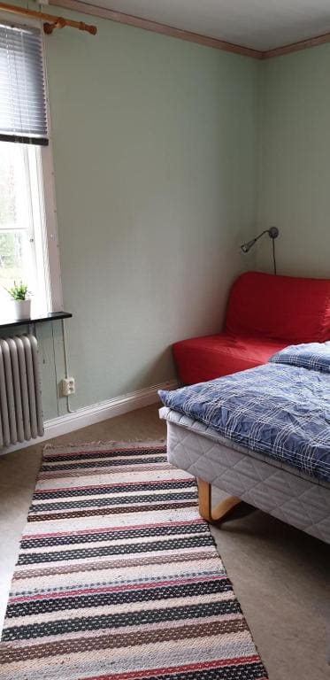 Basic Triple Room with Shared Bathroom room - Image 3