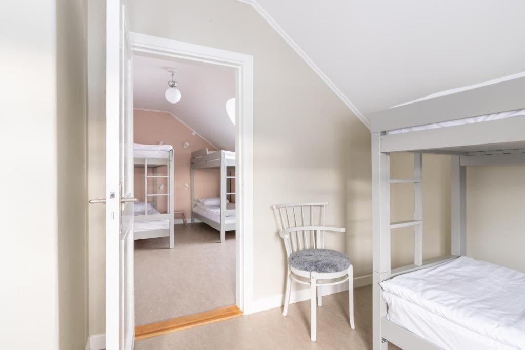 Family Room room - Image 2