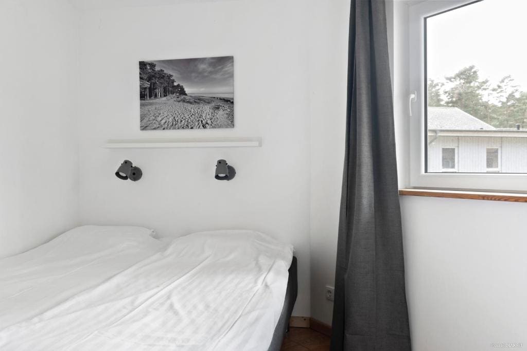 Bungalow room - Image 3