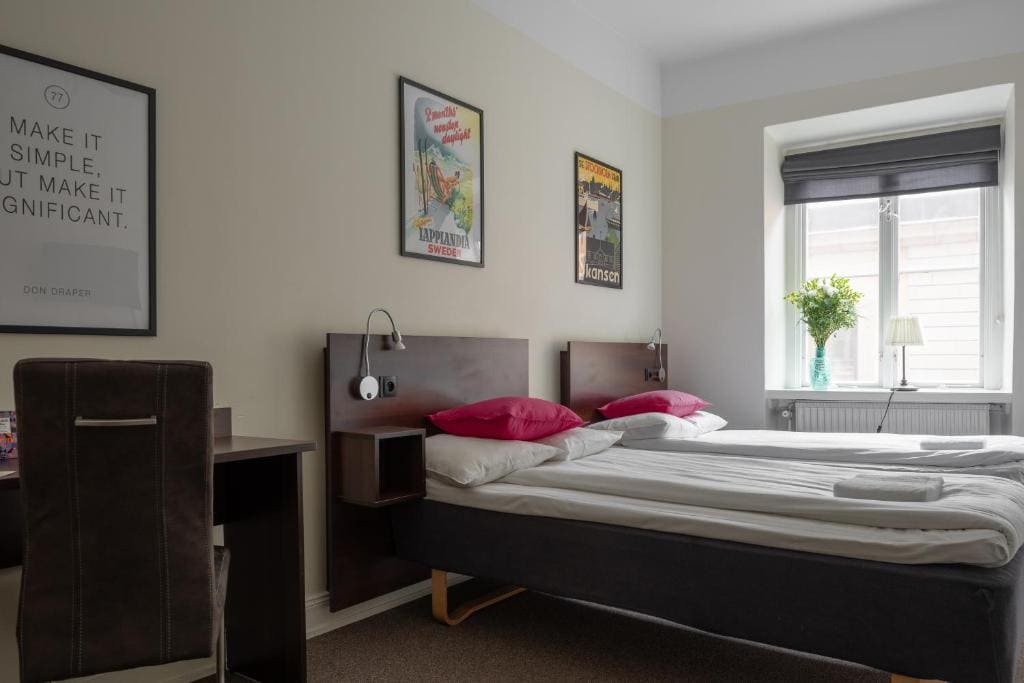 Standard Double or Twin Room room - Image 2