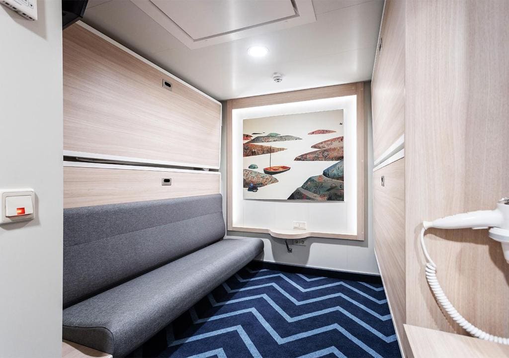 Inside Four room - Image 2