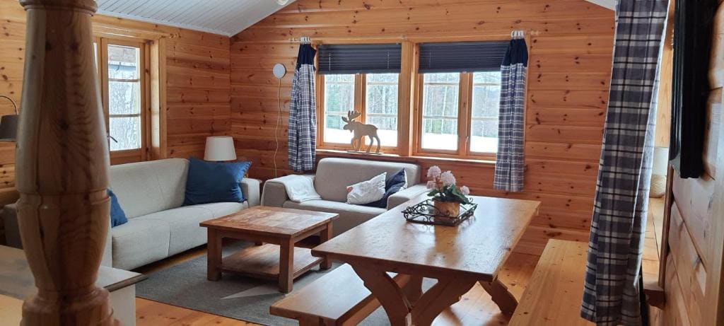 Vacation Home room - Image 3