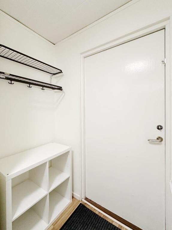 Three-bedroom House - Pets Allowed room - Image 3
