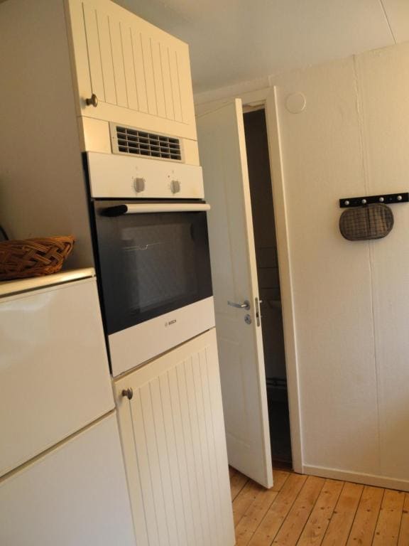 Apartment - No Pets Allowed room - Image 2