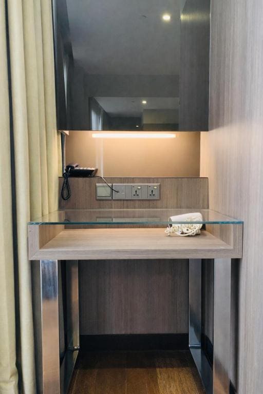 Room room - Image 1