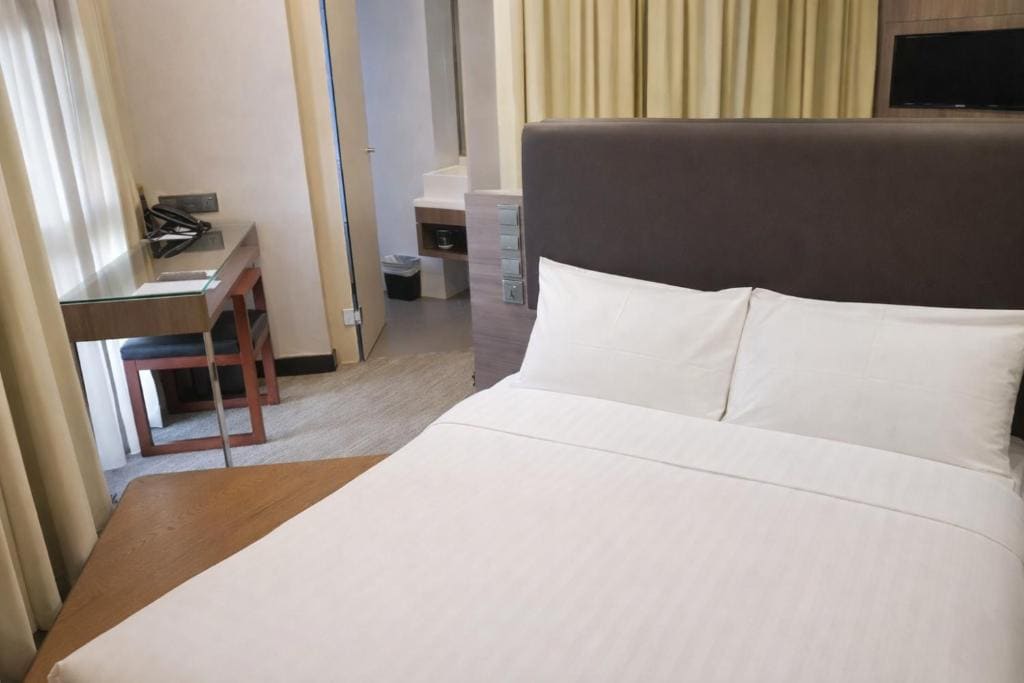 Room room - Image 3