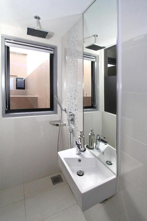 Queen Loft room - Image 3