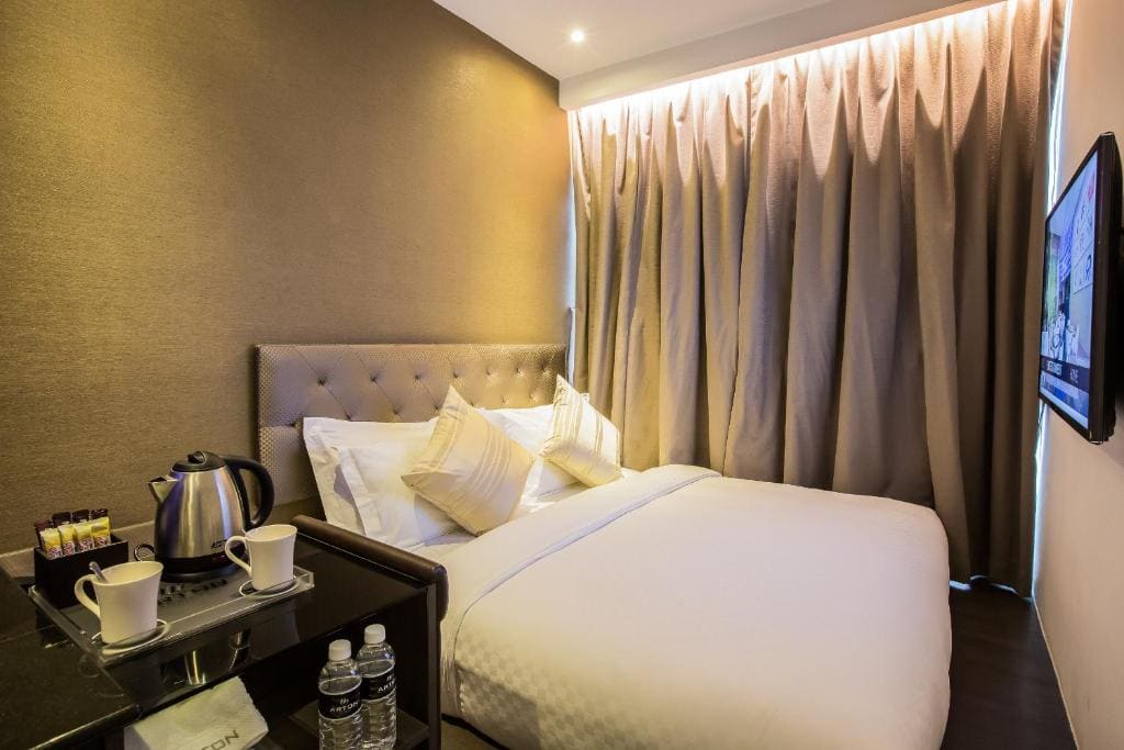 Deluxe King Room room - Image 2