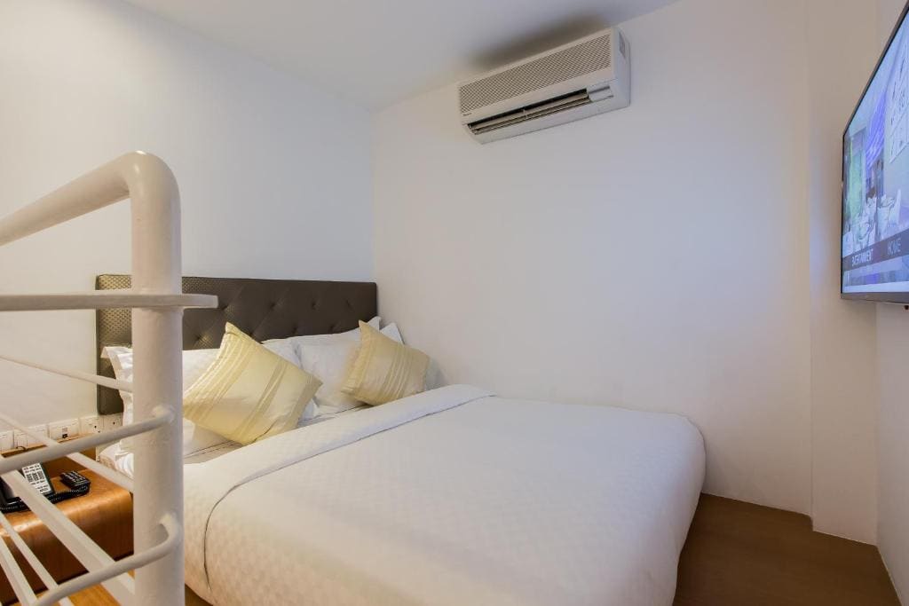 Queen Loft room - Image 1