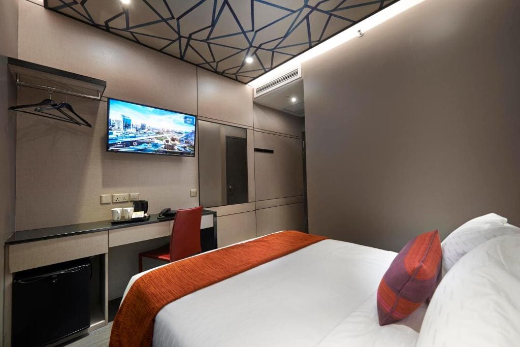 Superior Double Room (Halal Set Breakfast) room - Image 2