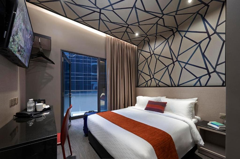 Superior Double Room with Balcony room - Image 2