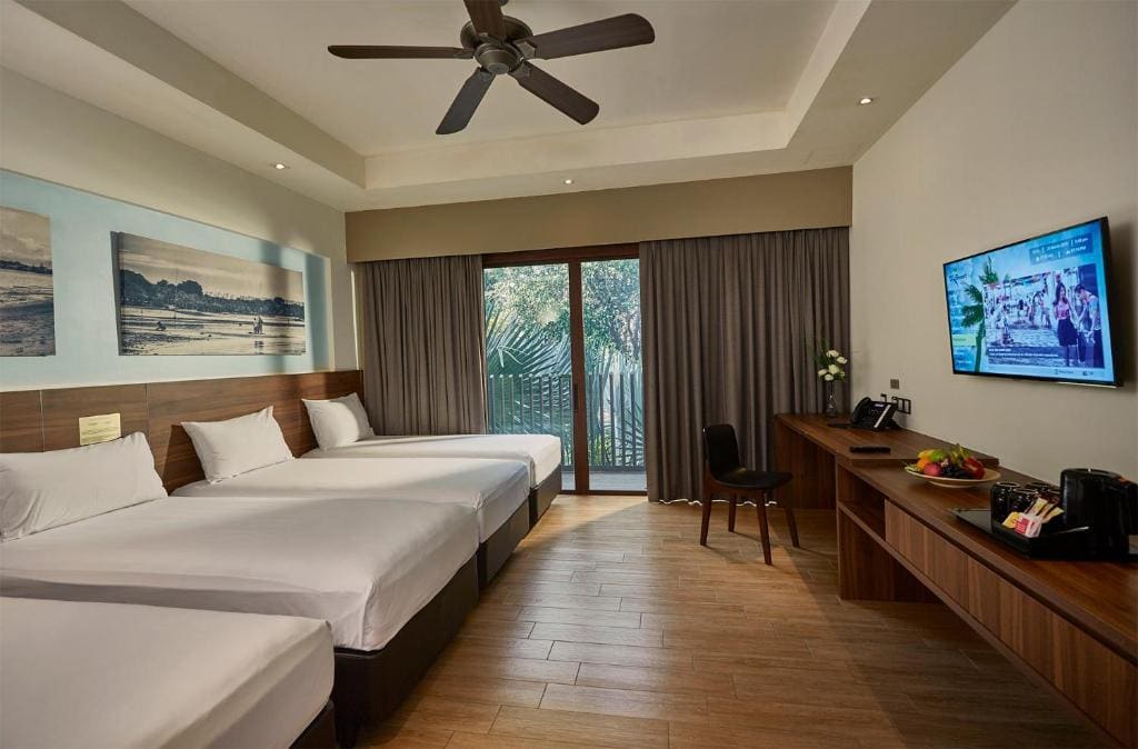 Standard Quadruple Room room - Image 1