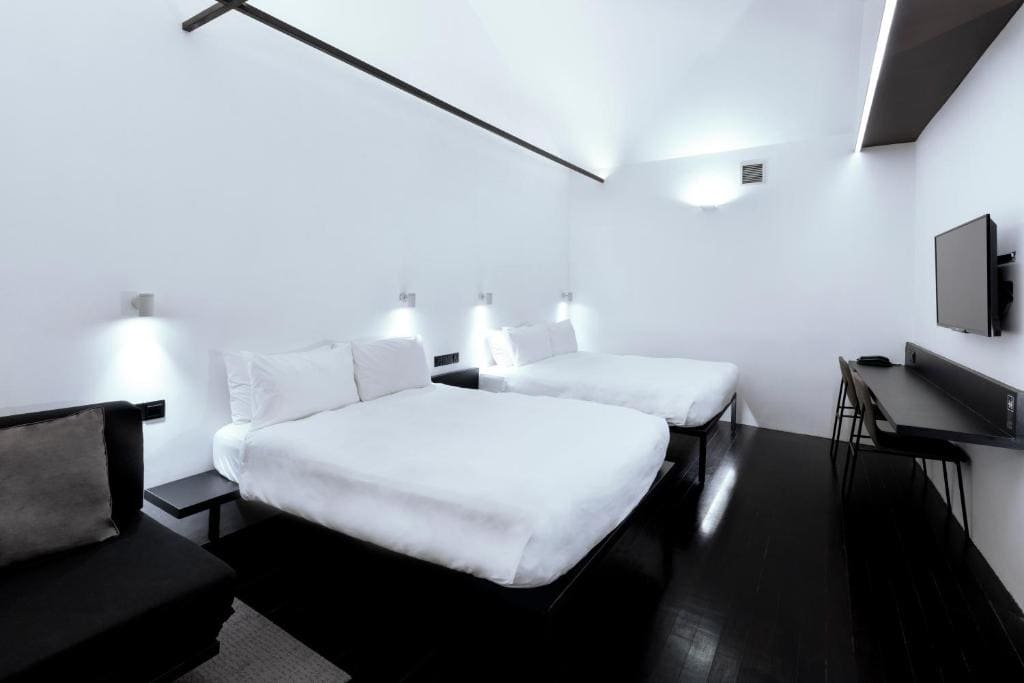 Family Room room - Image 3