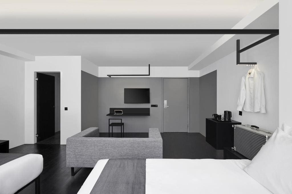 Deluxe Family Room room - Image 1