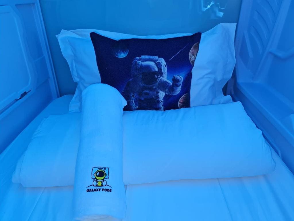 Single Capsule room - Image 2