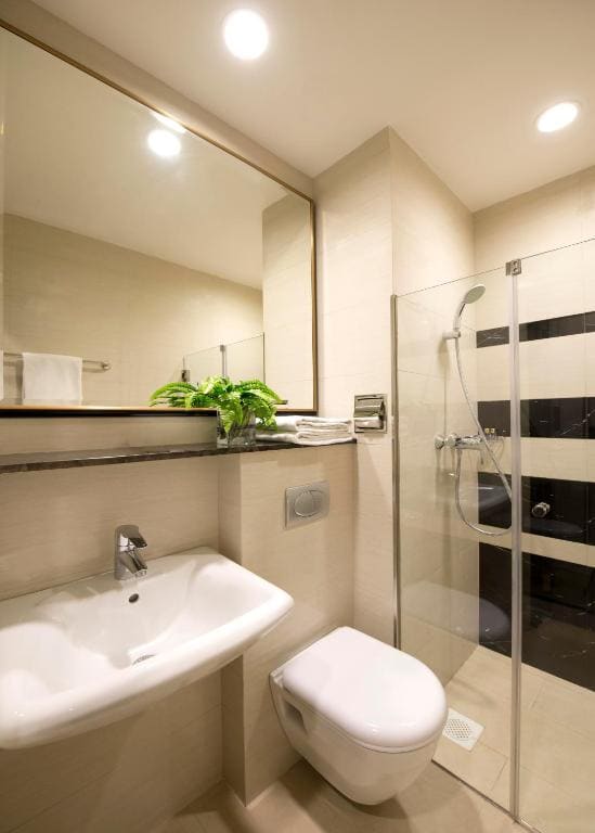 Superior Triple Room room - Image 3