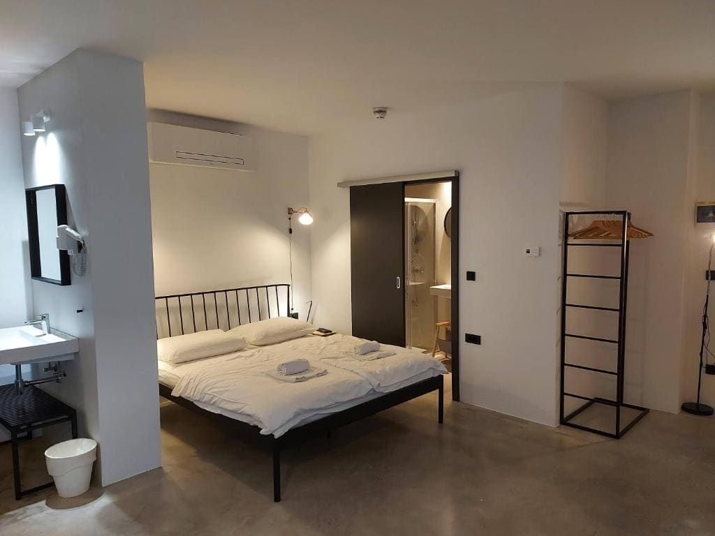 Family Room room - Image 1