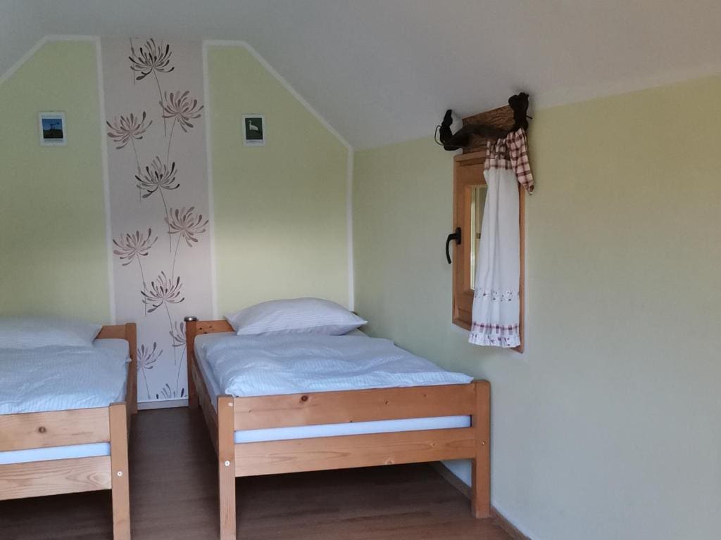 Bungalow with External Shared Bathroom room - Image 2