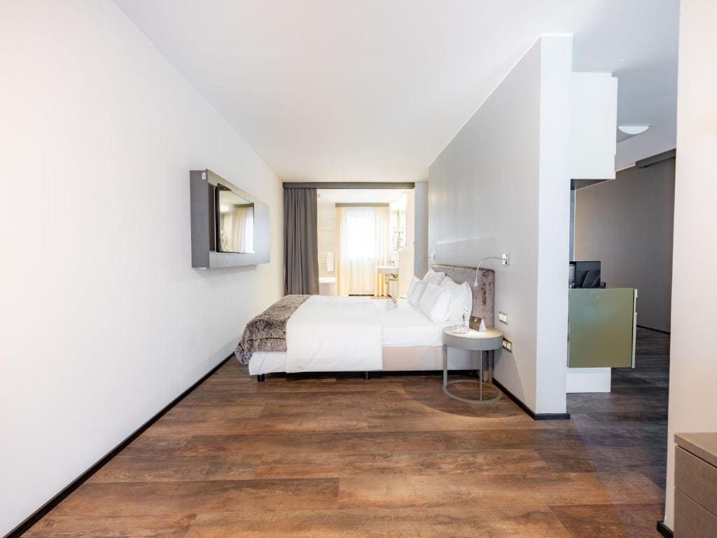 Royal Suite room - Image 2