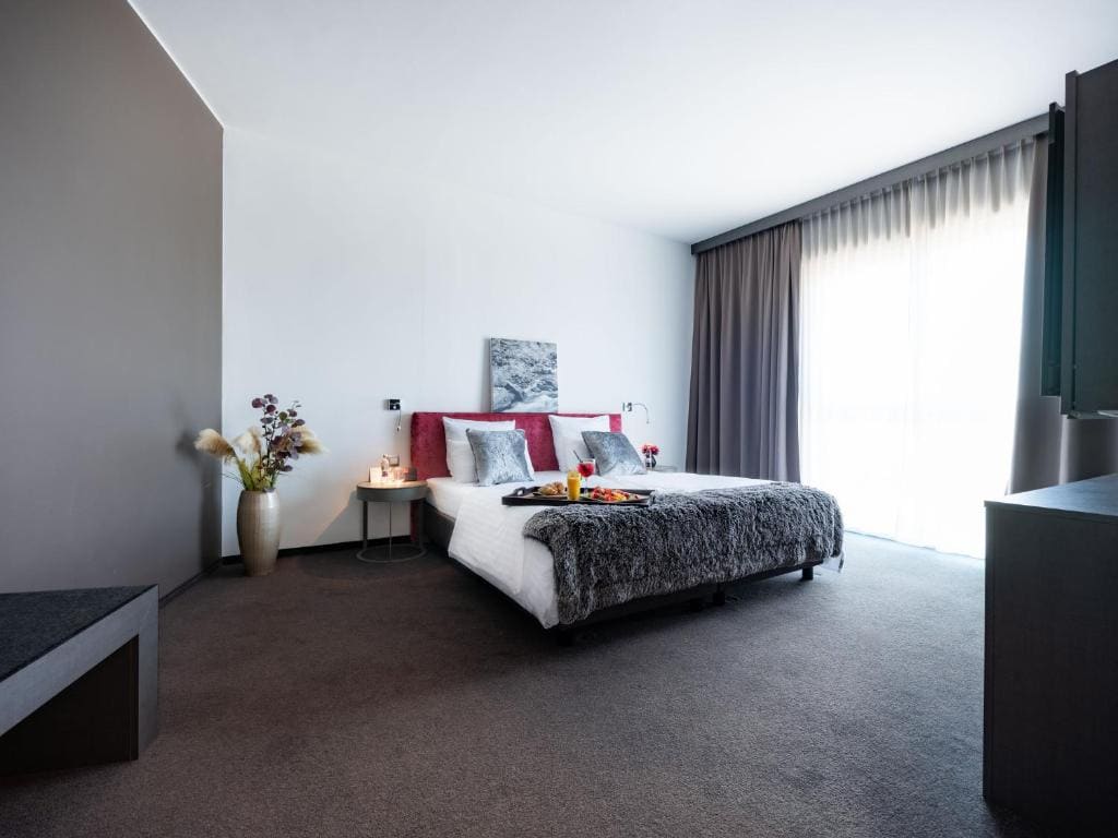City Suite room - Image 1
