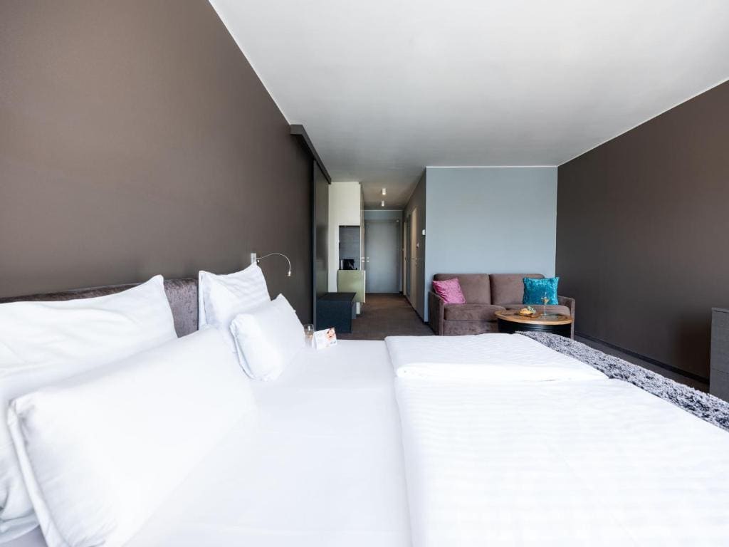 Superior Double Room with River View room - Image 2