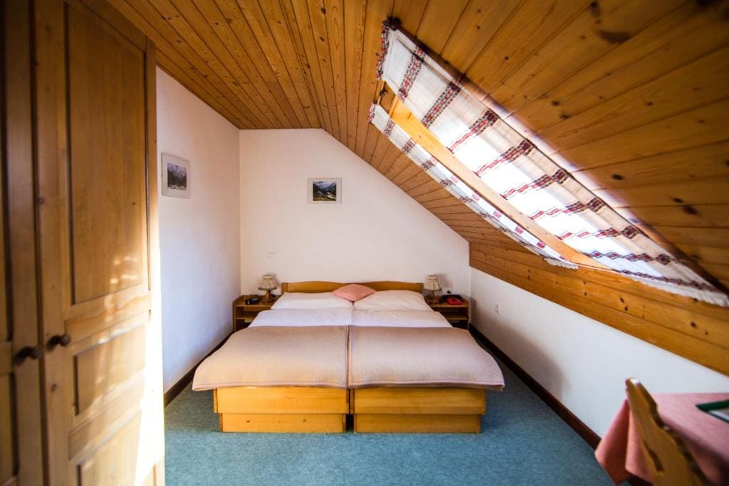 Double Room with Mountain View room - Image 1