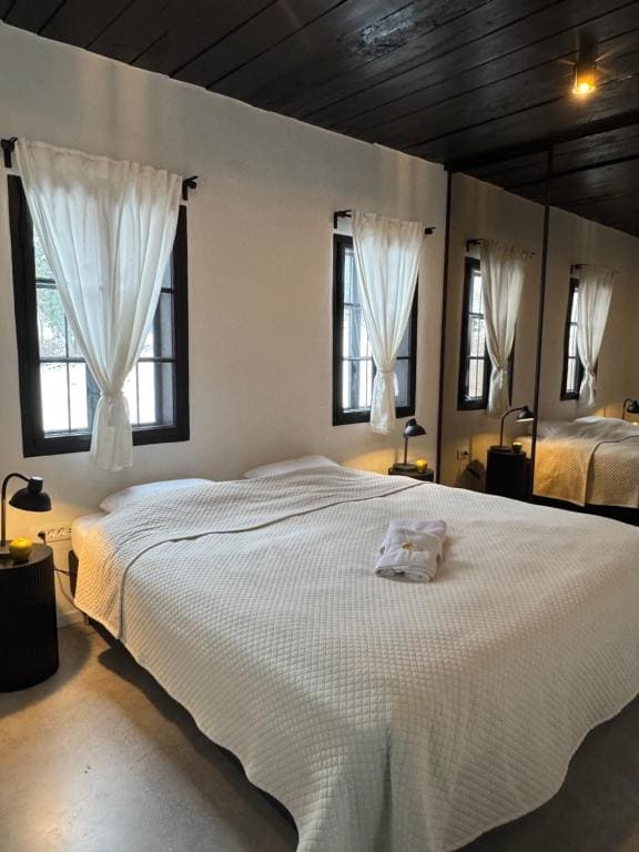 Vacation Home room - Image 2