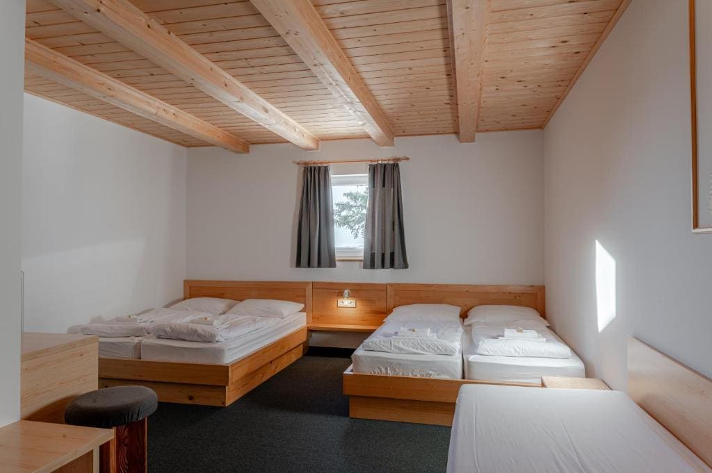Standard Double Room with Two Double Beds room - Image 2