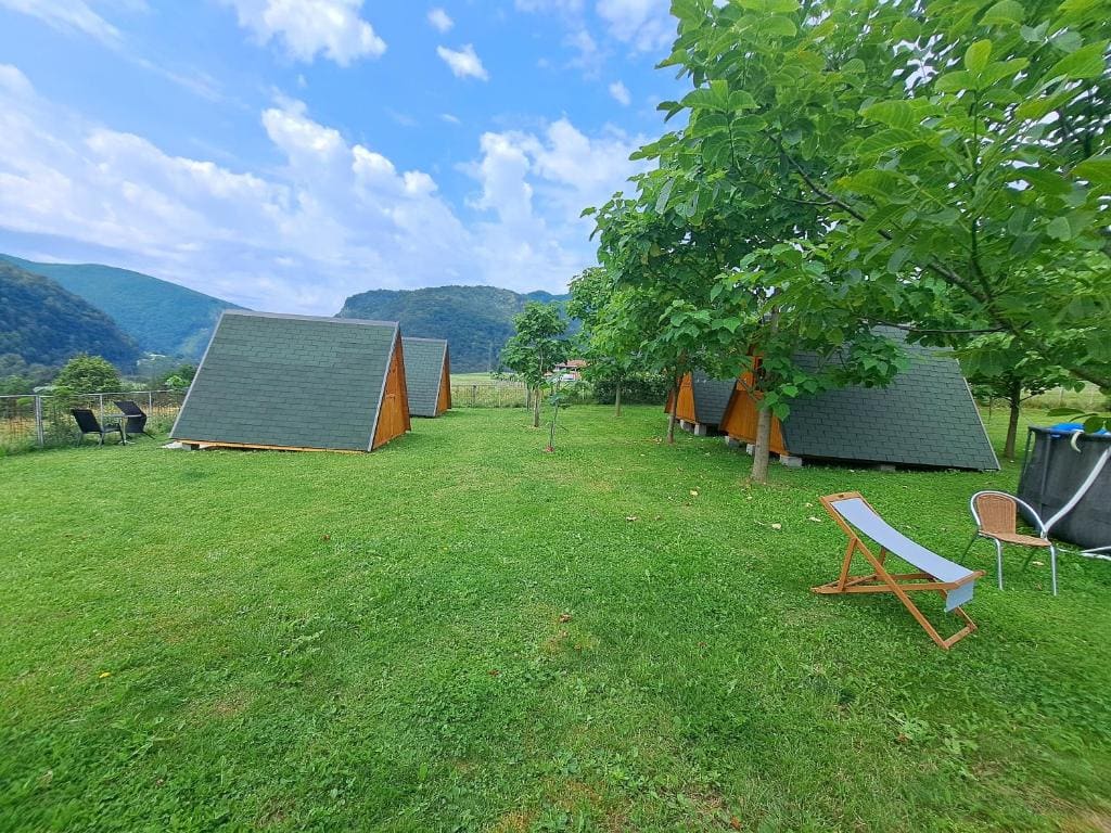 Tent room - Image 3