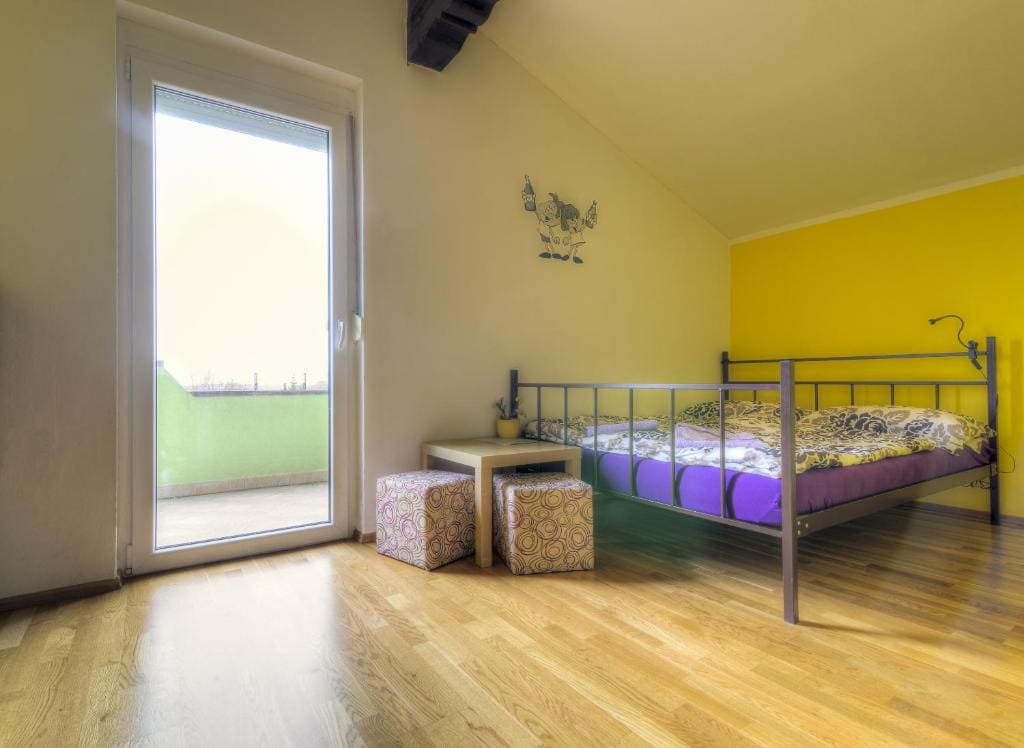 Double Room with Shared Bathroom room - Image 1