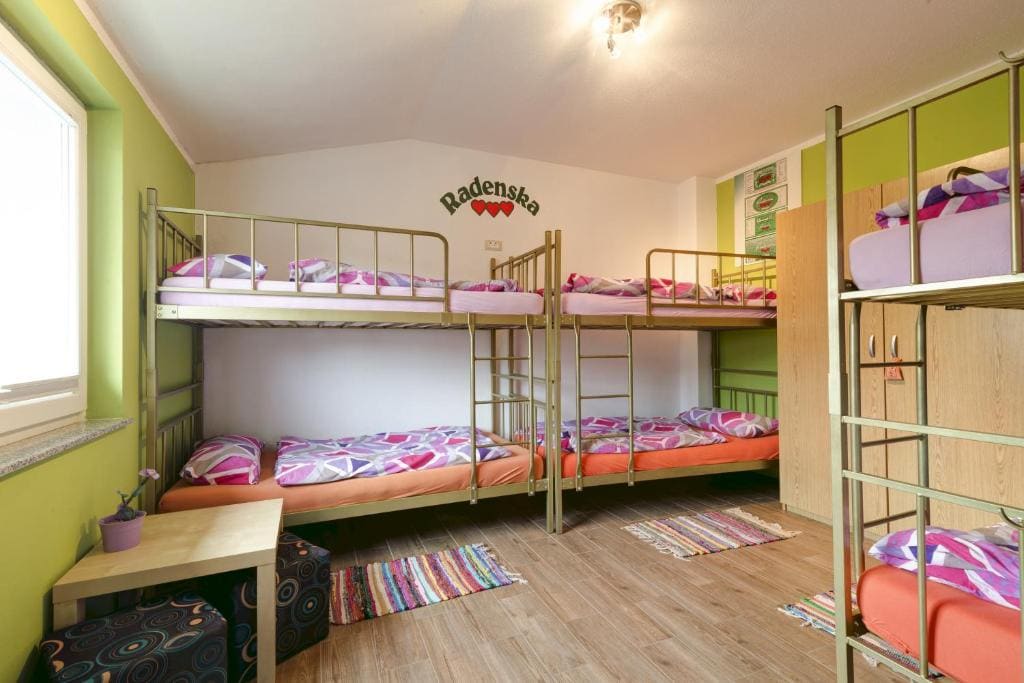 Single Bed in 6-Bed Dormitory Room room - Image 2