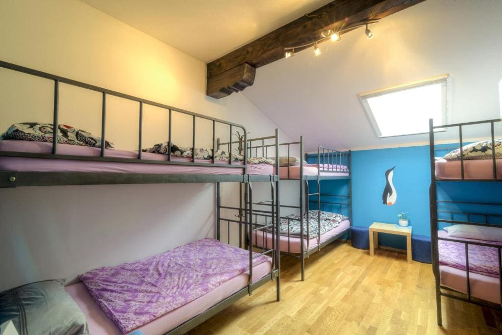 Sixtuple Room room - Image 3