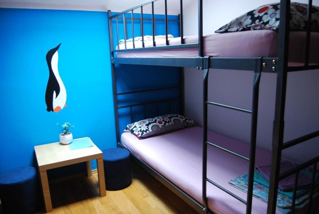 Sixtuple Room room - Image 1