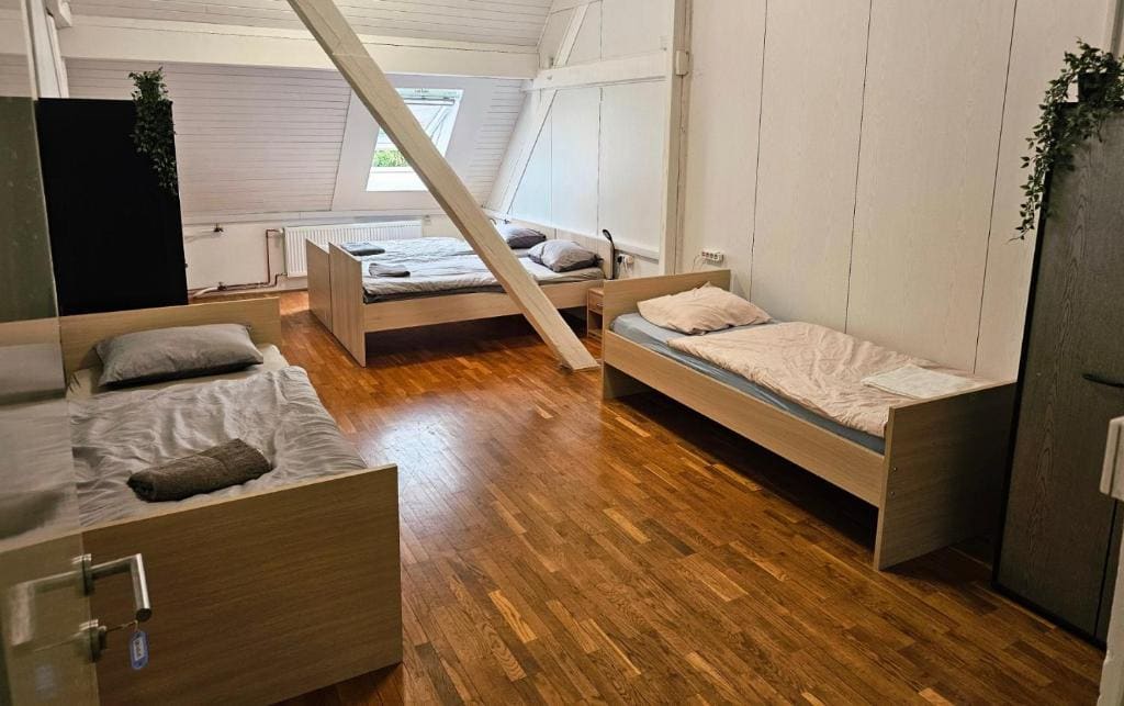 Family Room room - Image 1