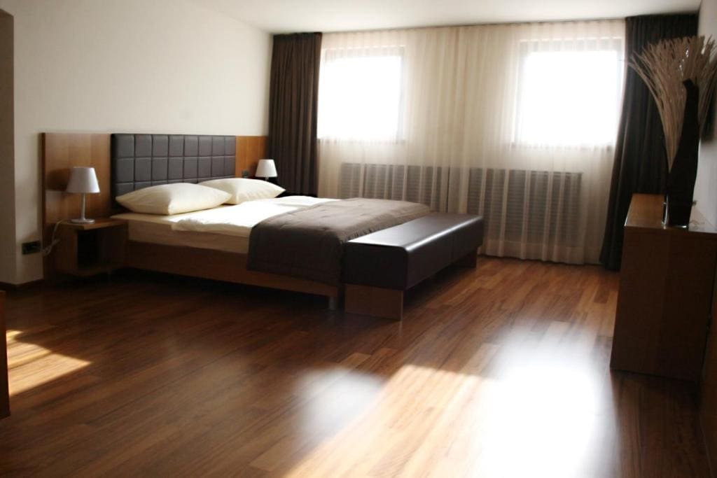 Suite room - Image 1