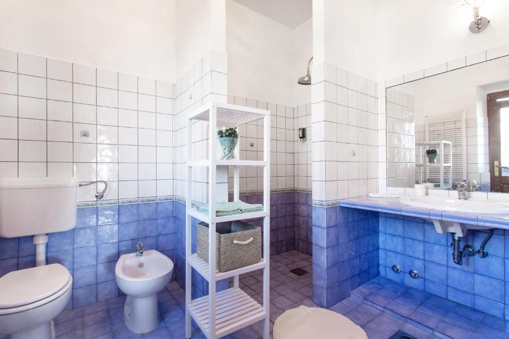 Double Room with Extra Bed room - Image 1