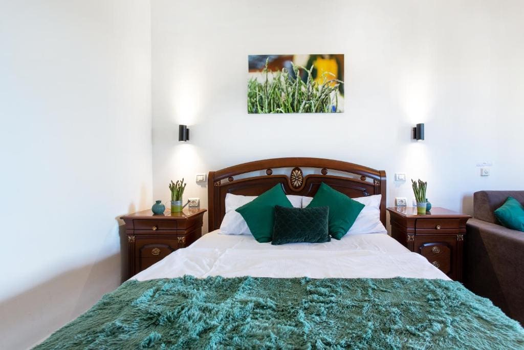 Double Room with Extra Bed room - Image 2