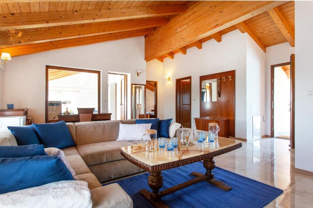 Royal Suite room - Image 3