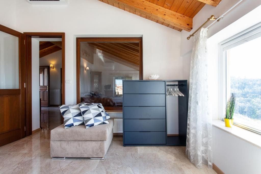 Royal Suite room - Image 2