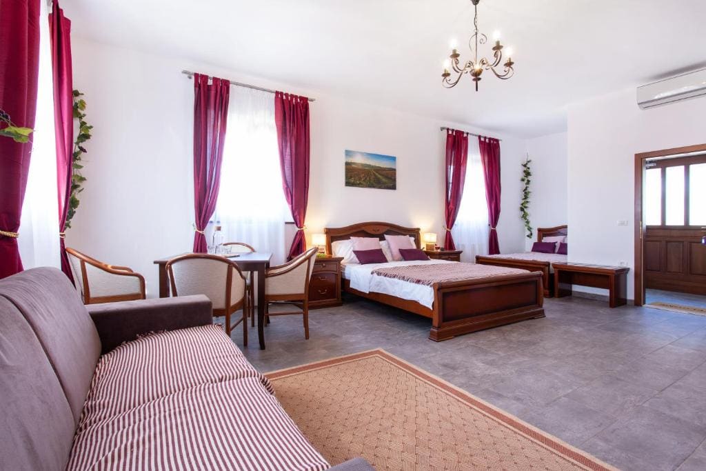 Suite room - Image 3