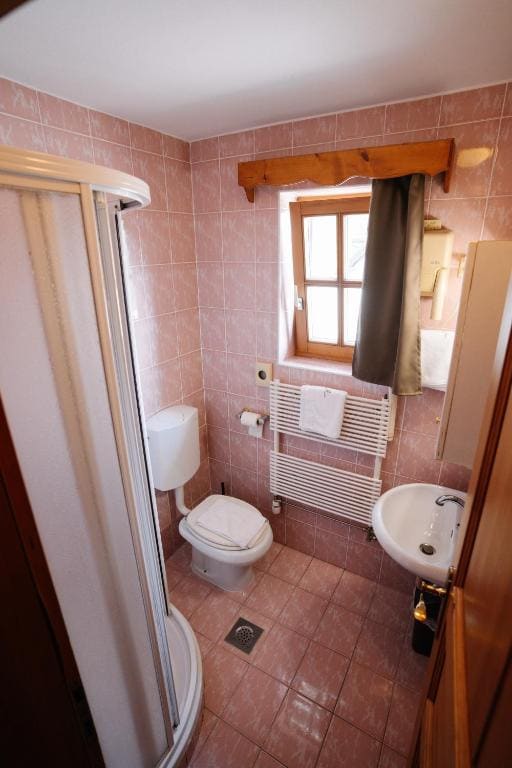 Apartment - Ground Floor room - Image 3
