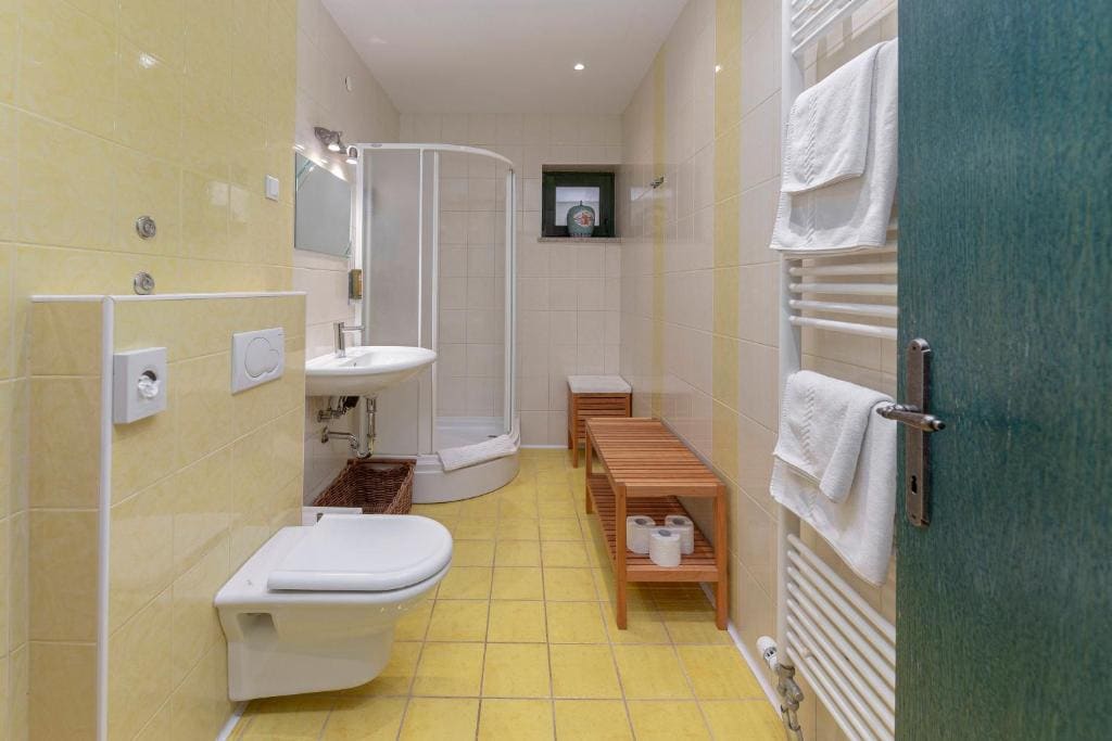 One-Bedroom Apartment room - Image 3