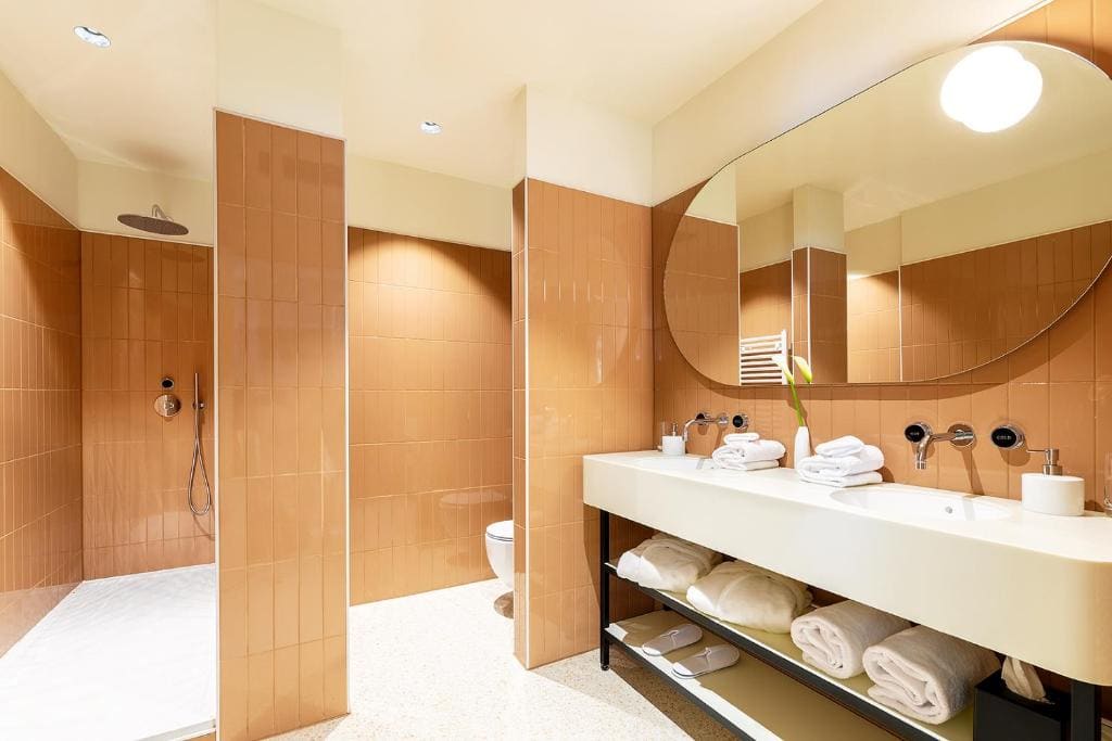 Executive Suite room - Image 3