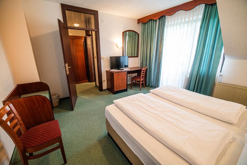 Triple Room with Balcony room - Image 3