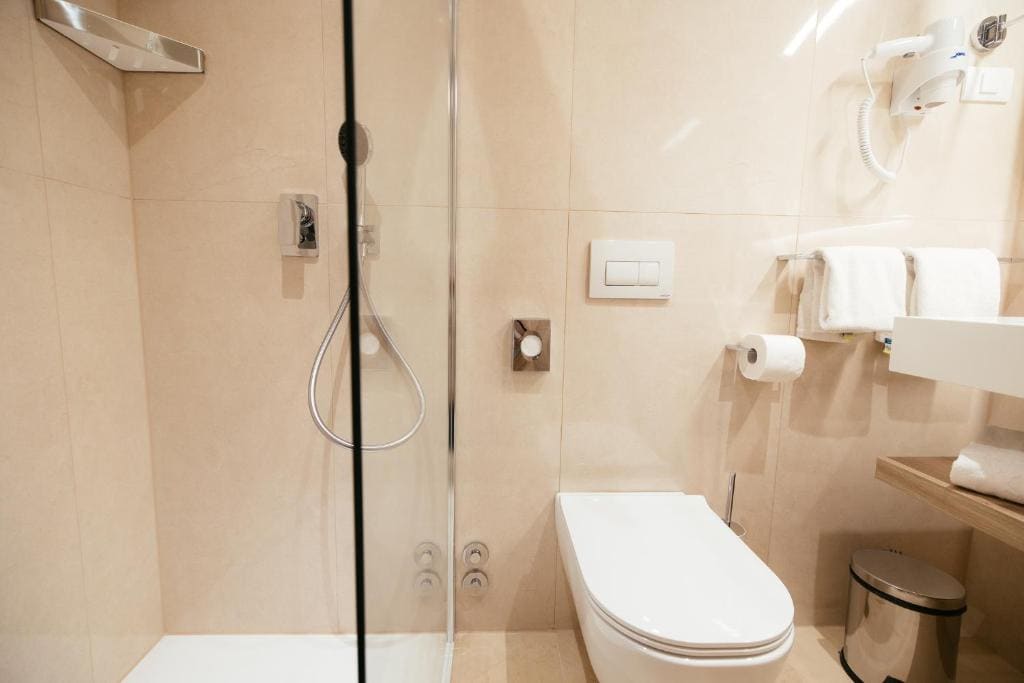 Special Offer - Twin Room with New Year's Gala Dinner Package room - Image 3