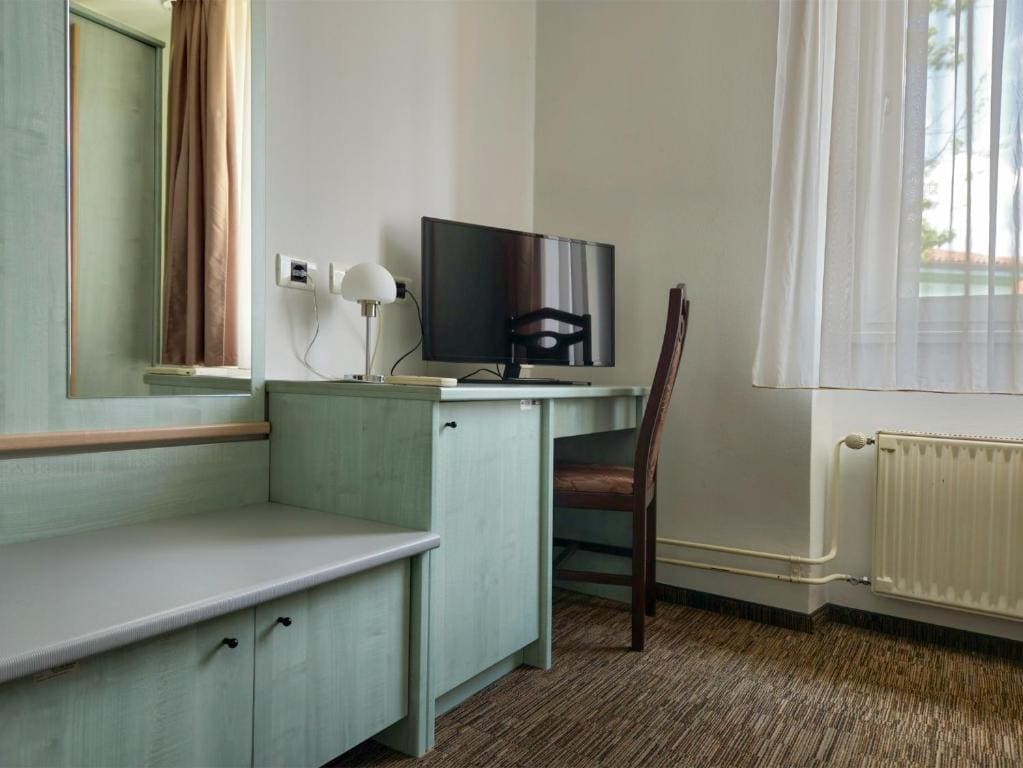 Twin Room room - Image 2