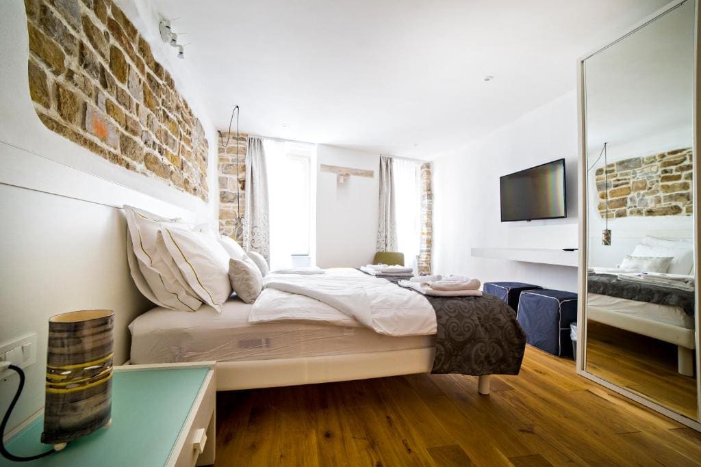 Standard Double Room room - Image 2